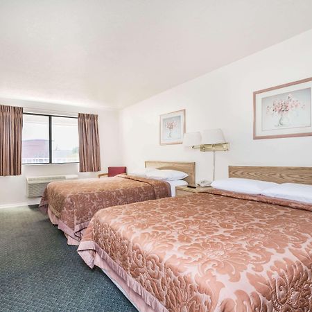 Super 8 By Wyndham Phoenix Metro North Esterno foto