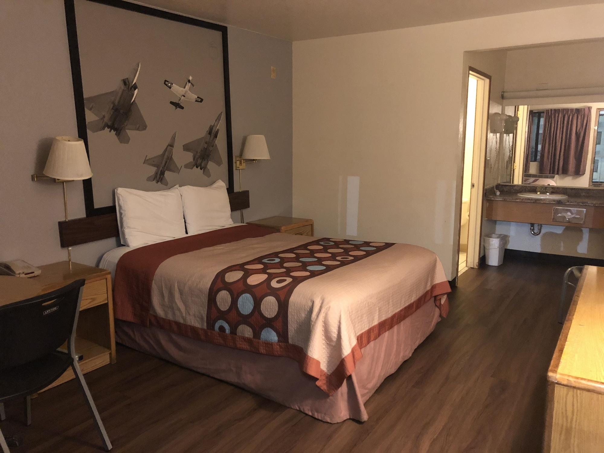 Super 8 By Wyndham Phoenix Metro North Esterno foto