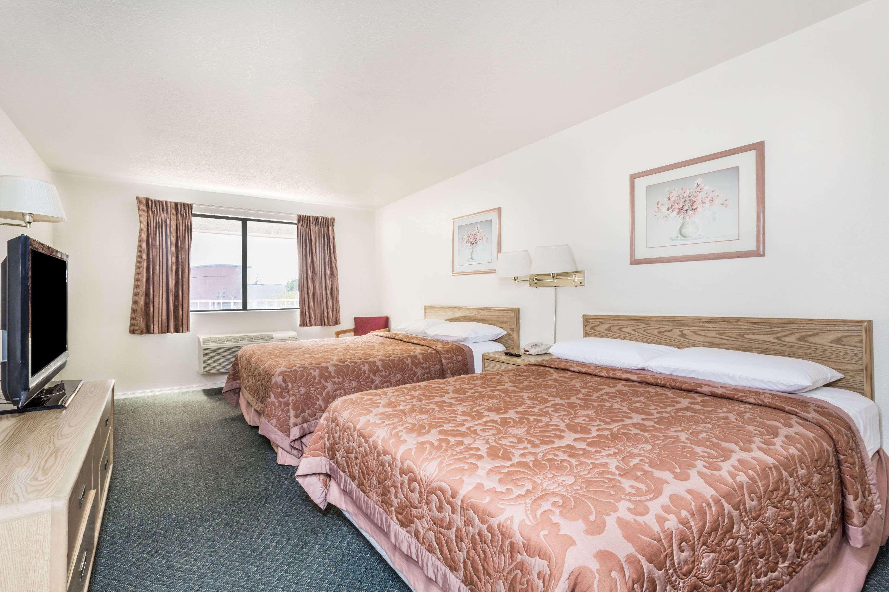 Super 8 By Wyndham Phoenix Metro North Esterno foto