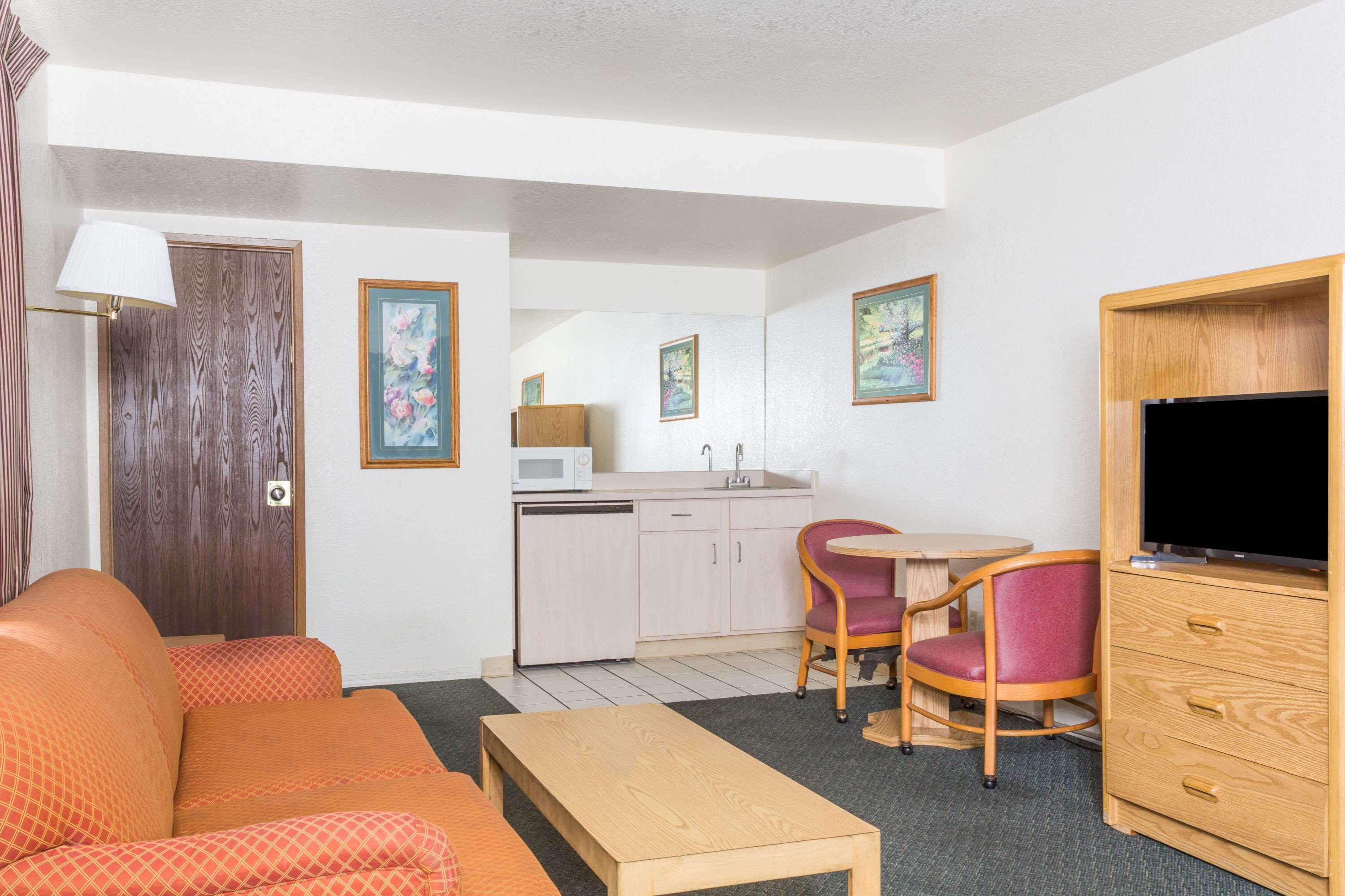 Super 8 By Wyndham Phoenix Metro North Esterno foto