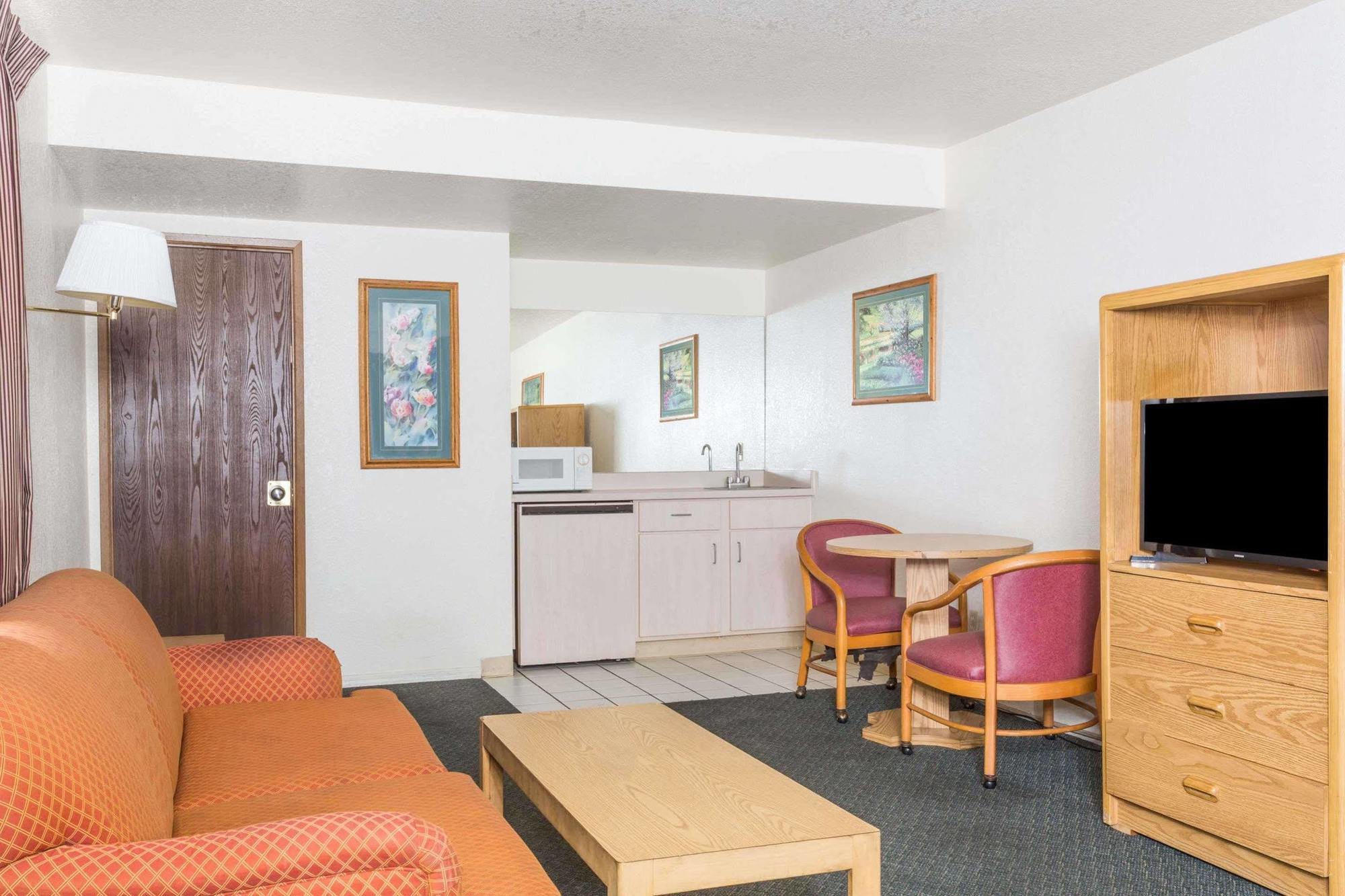 Super 8 By Wyndham Phoenix Metro North Esterno foto
